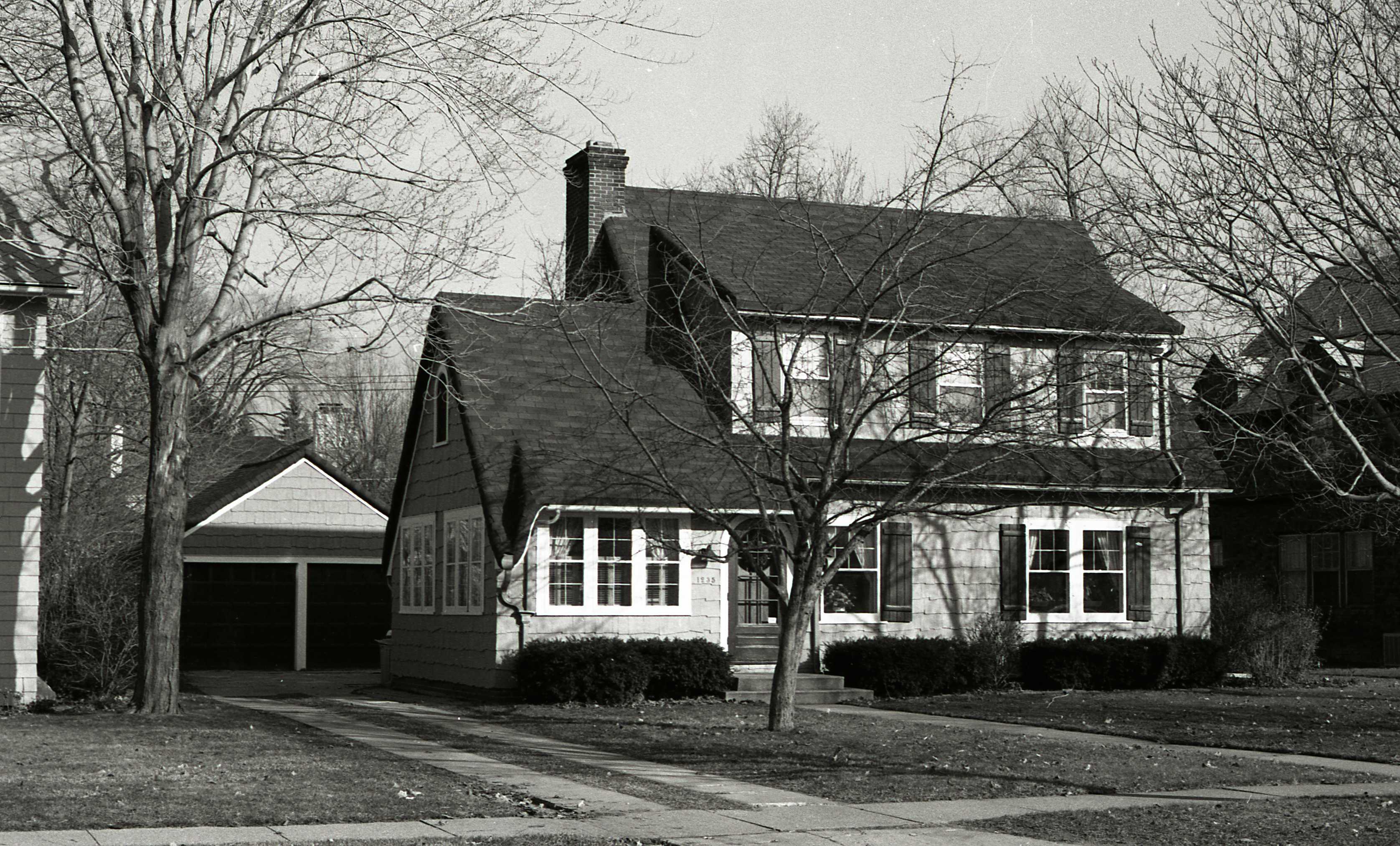 1235 East Wayne Street South